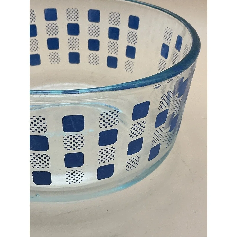Pyrex 7201 Glass Storage Bowl 4 Cup Blue Dotted Squares Pattern Round Lid Set